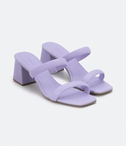 Sandália com Duas Tiras e Salto Bloco