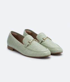Sapato Loafer com Textura Croco e Bridão no Cabedal