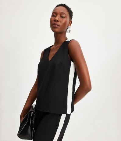 Blusa Sem Manga Texturizada com Blocos de Cor Menor preço em Blusa Sem Manga Texturizada com Blocos de Cor