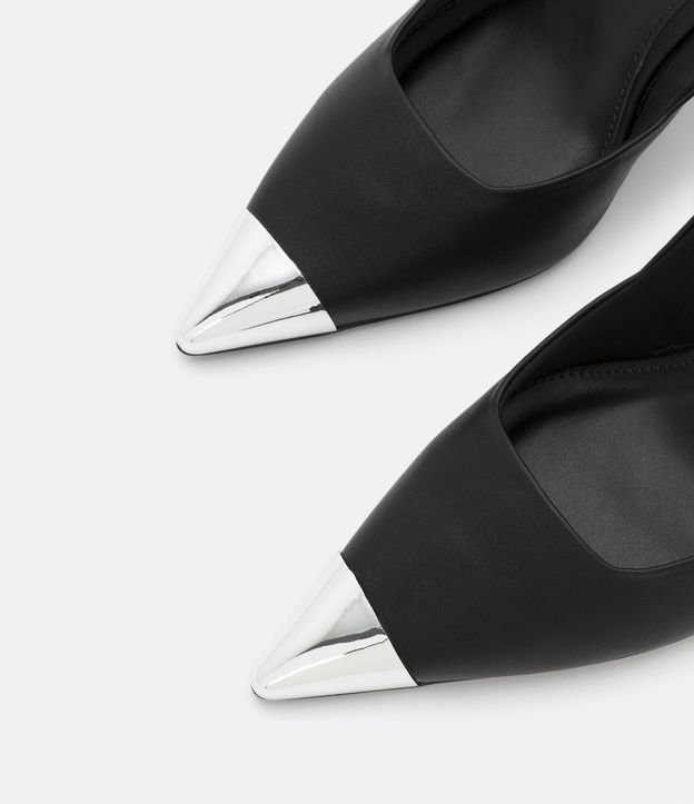 Zapato Scarpin en Material Sintético con Puntera Contrastante Negro 4