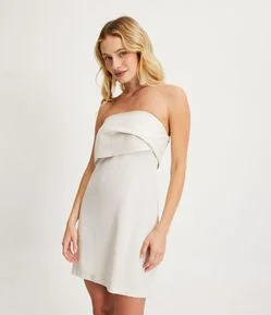 Vestido Curto em Linho com Decote Tomara que Caia Sobreposto