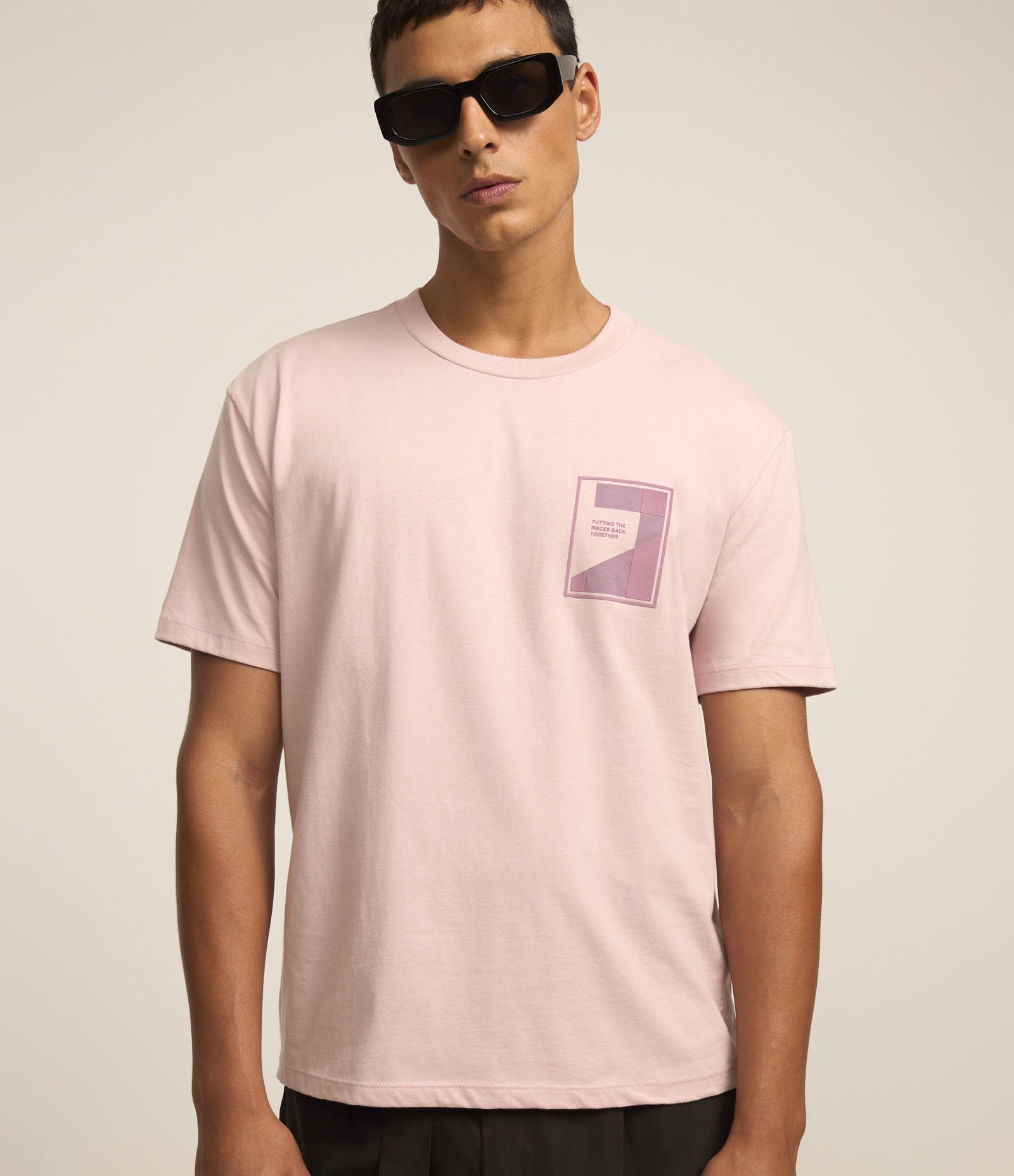 Camiseta em Meia Malha com Estampa no Peito Rosa 1