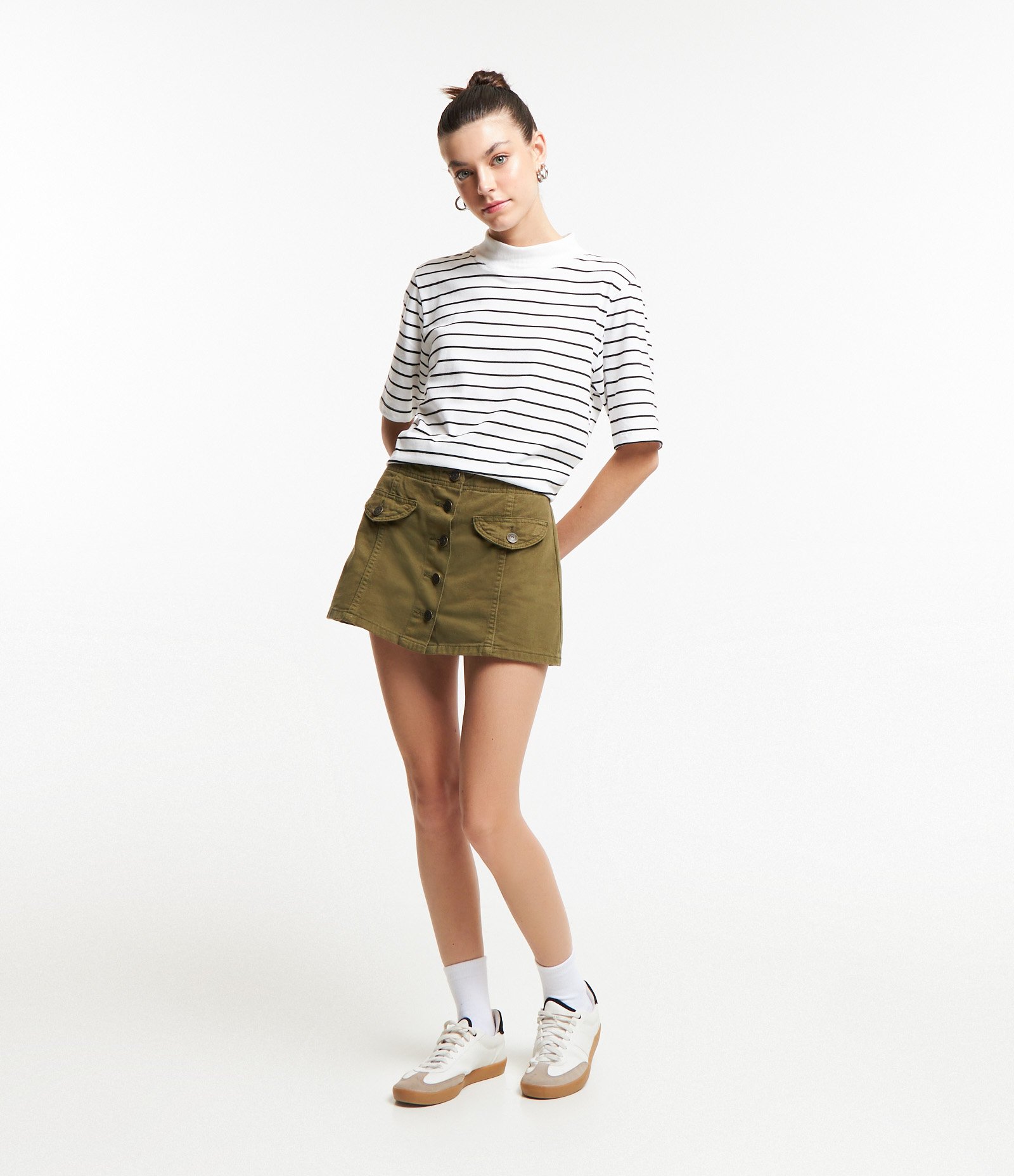 Blusa Básica com Golinha Alta e Estampa de Listras Off White 2
