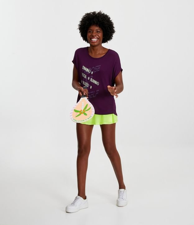 Camiseta Esportiva em Viscose com Estampa Lettering