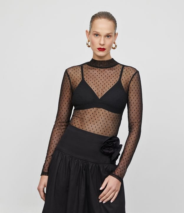 Blusa em Tricoline com Tule de Poá