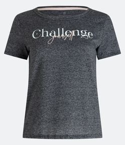 Camiseta Esportiva em Meia Malha com Estampa Lettering Challenge Yourself