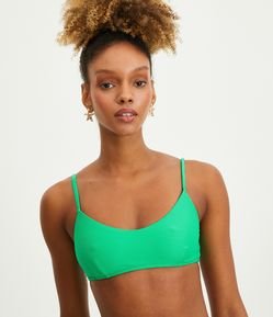 Biquíni Top Camisetinha em Poliamida com Decote V e Texturas