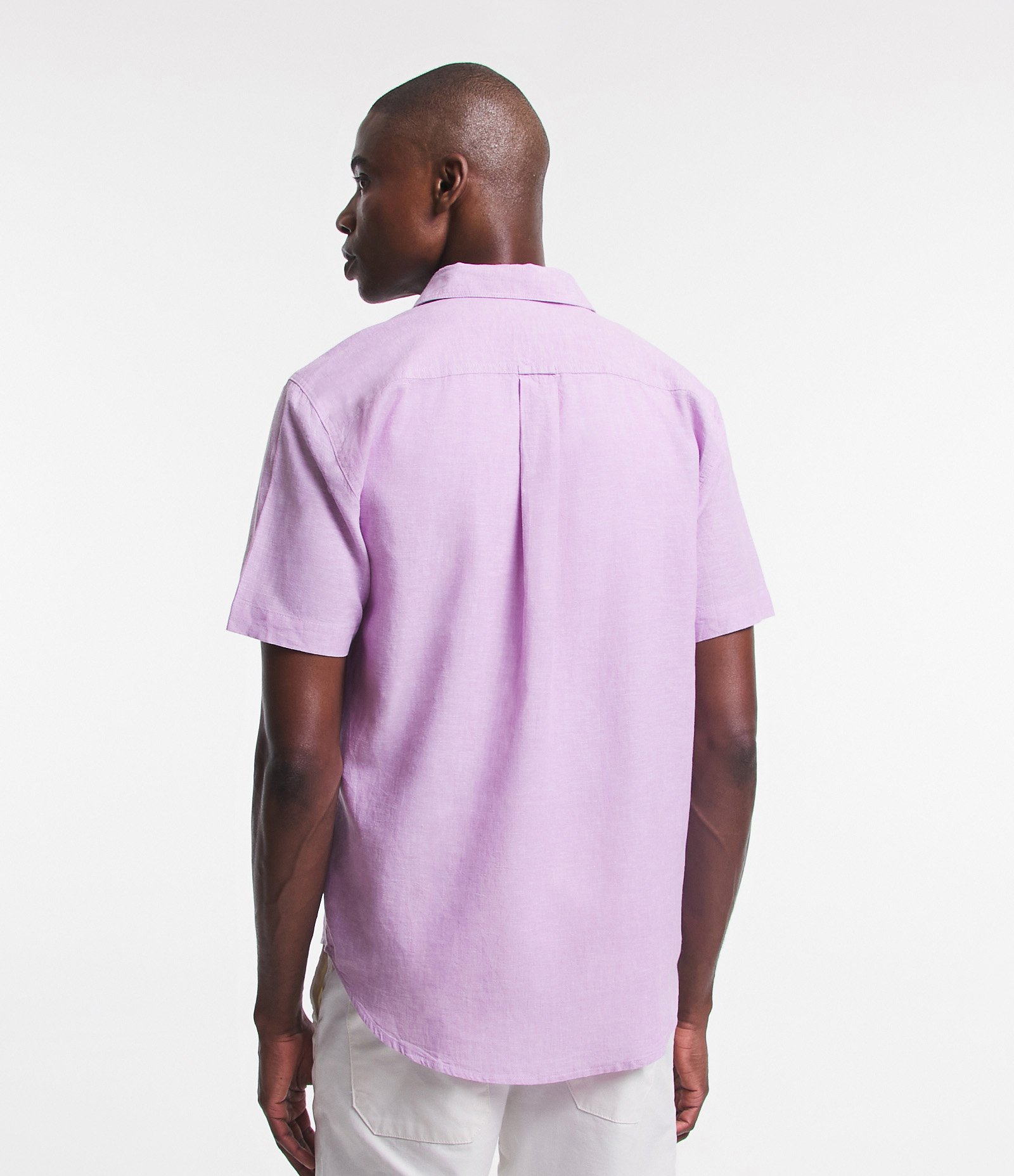 Camisa Comfort Básica em Linho com Bolso Frontal 4