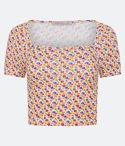 Blusa Cropped Manga Curta em Meia Malha com Flores Estampadas