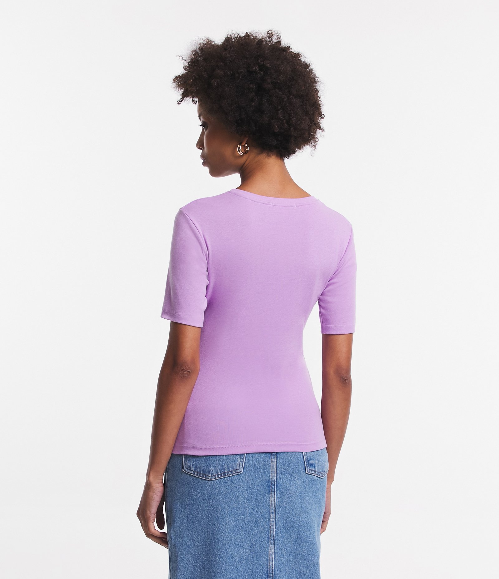 Blusa Básica em Algodão com Gola Redonda 5