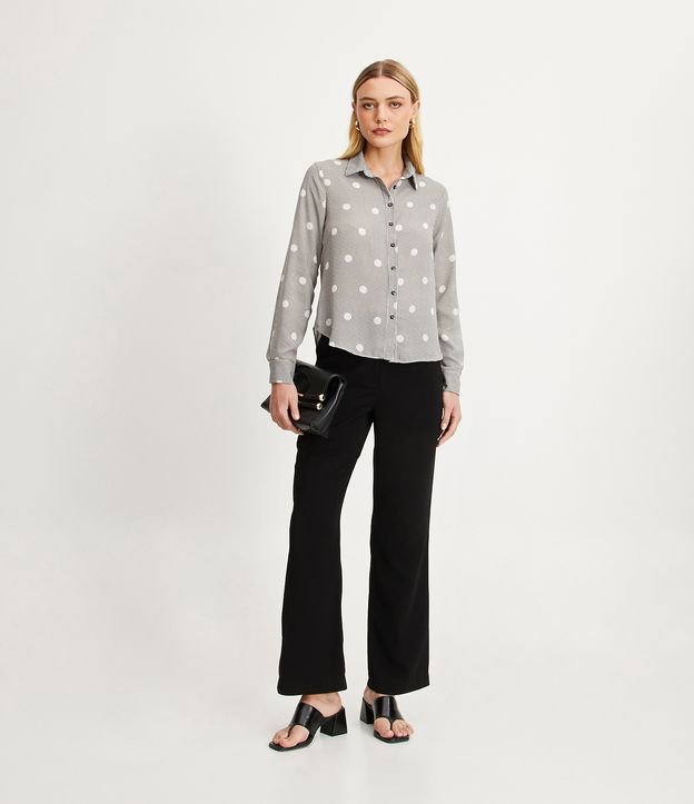 Camisa en Crepé de Lunares con Fondo Pied de Poule Negro 2