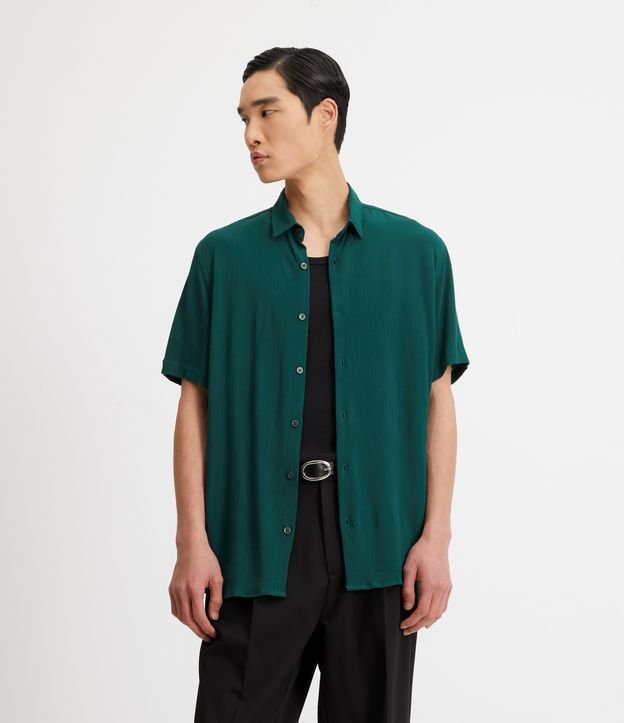 Camisa em Viscose com Textura e Manga Curta - Cor: Verde - Tamanho: M