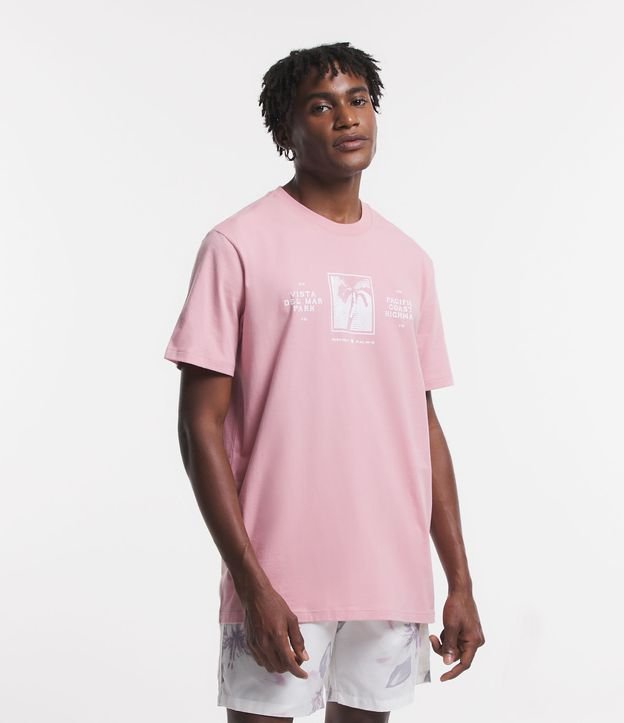 Camiseta Regular em Meia Malha com Estampa Malibu Palms Rosa 1