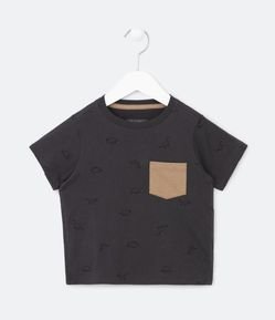Camiseta Infantil com Estampa de Mini Dinos e Bolsinho - Tam 1 a 5 Anos