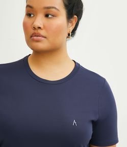 Camiseta Esportiva com Tecnologia Dry Curve & Plus Size