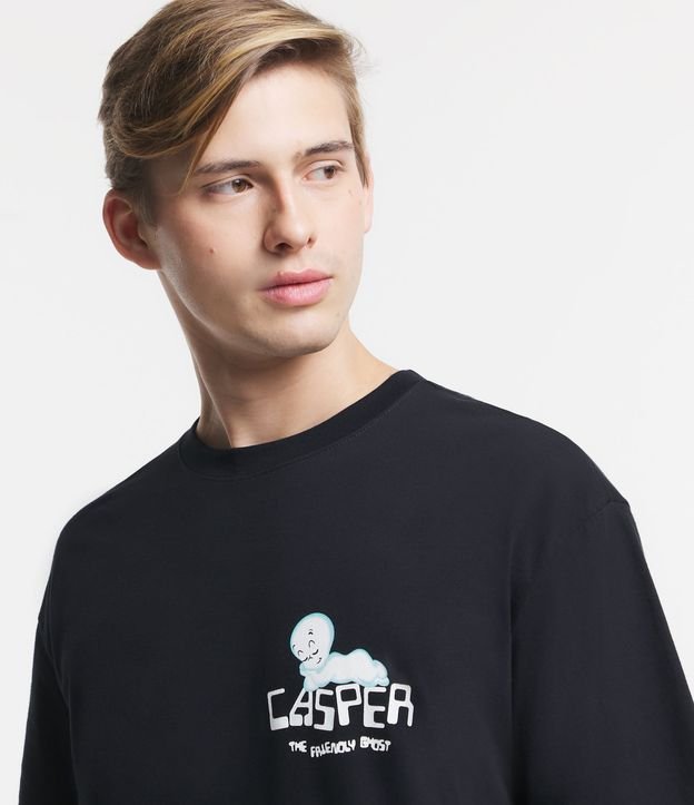 Camiseta Relaxed com Estampa Casper e Grafite Brilha no Escuro Preto 4