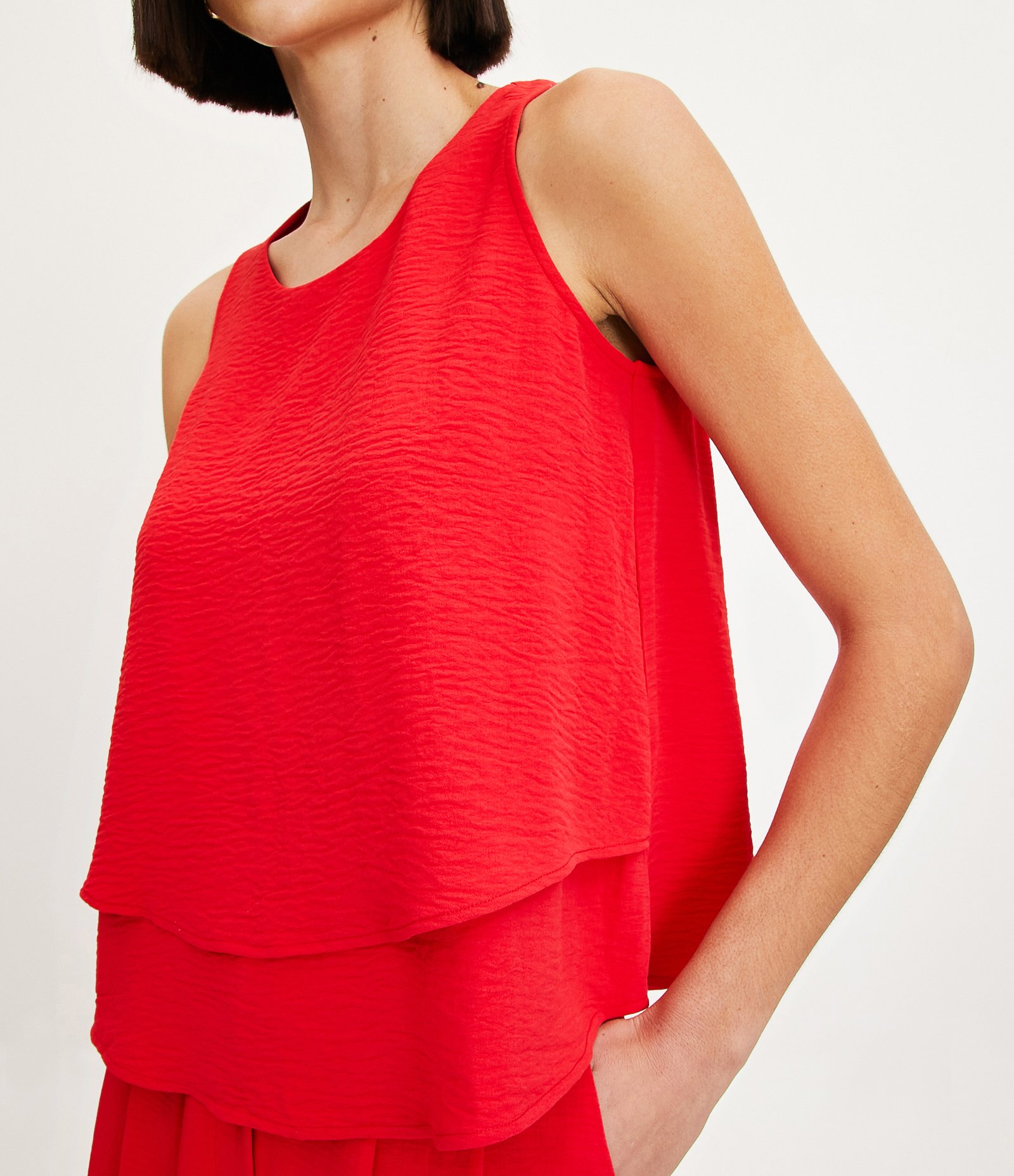 Blusa Airflow Sem Manga com Zíper com Coração no Puxador Vermelho 3