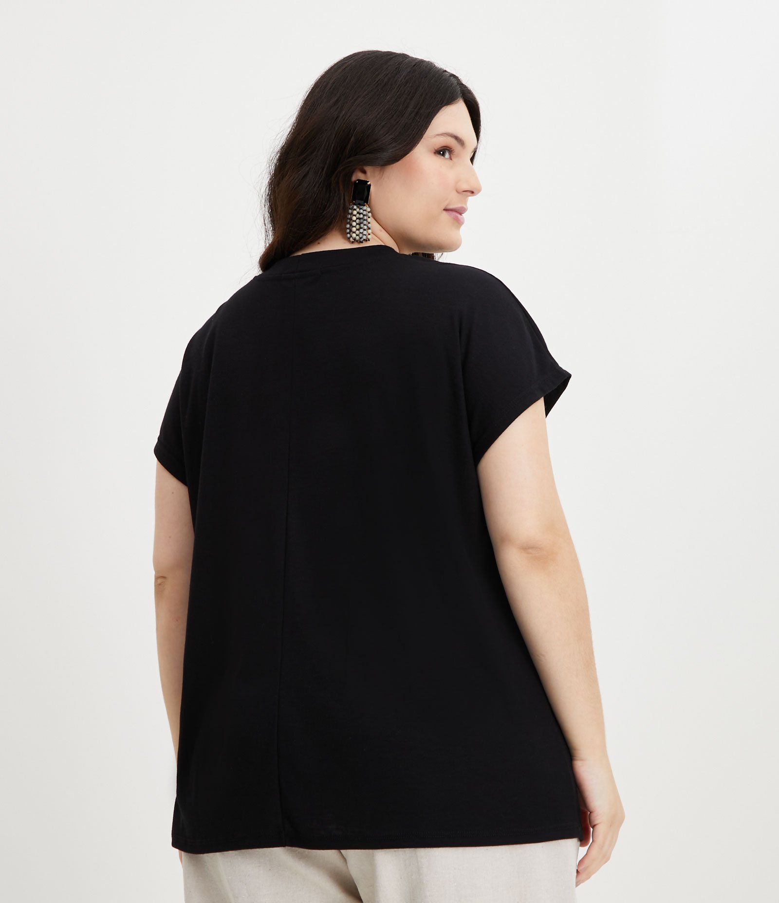 Blusa Básica em Ribana e sem Cava Curve & Plus Size Preto 4