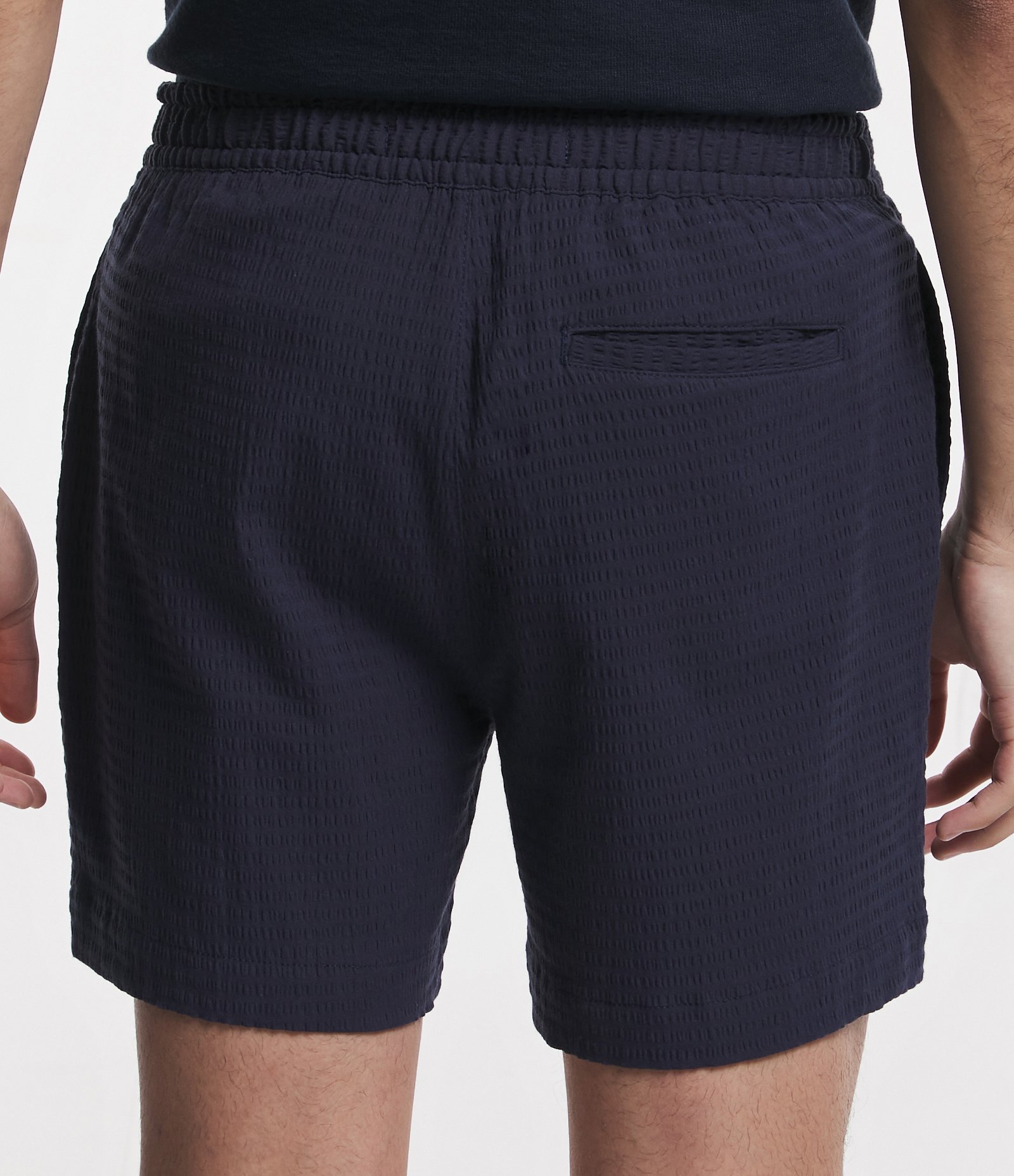 Bermuda Slim em Algodão com Textura e Bolsos Azul Marinho 3