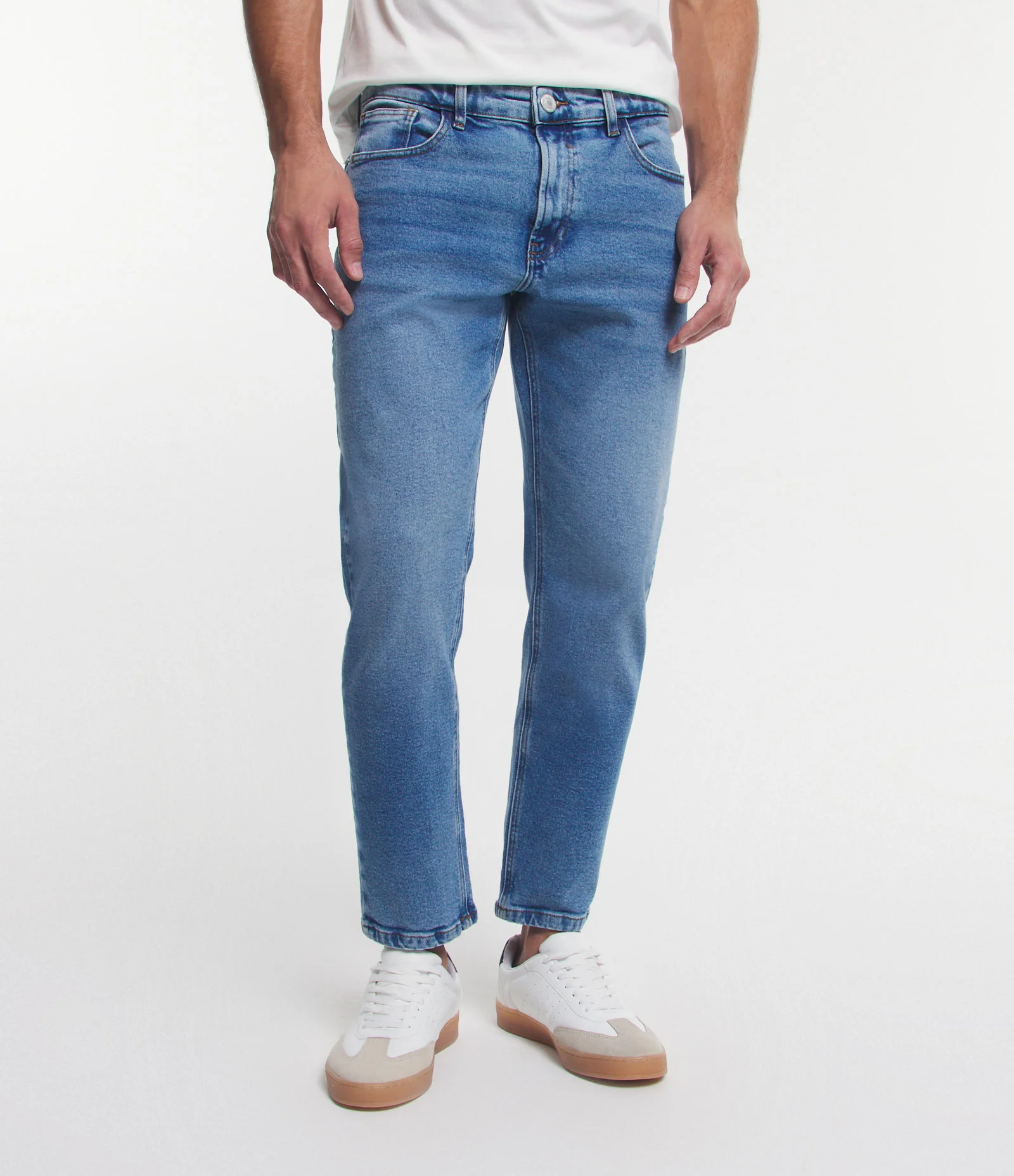 Calça Slim Cropped em Jeans com Efeito Estonado Azul Médio 2