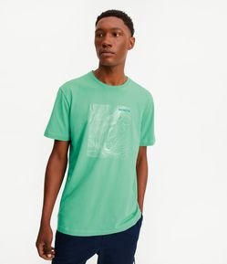 Camiseta Comfort em Meia Malha com Estampa de Mapa Topográfico