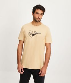 Camiseta Comfort em Meia Malha com Estampa Guitar Drawing
