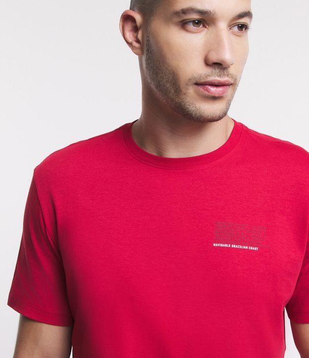 Camiseta Comfort em Meia Malha com Estampa de Coordenadas Geográficas Vermelho 5