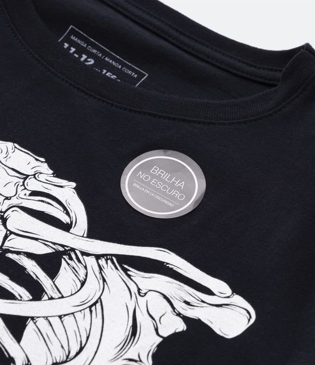 Camiseta Infantil com Estampa de Esqueleto que Brilha no Escuro - Tam 5 a 12 Anos Preto 4