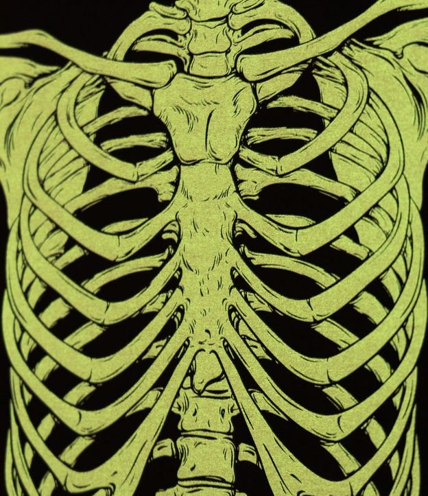 Camiseta Infantil com Estampa de Esqueleto que Brilha no Escuro - Tam 5 a 12 Anos Preto 5
