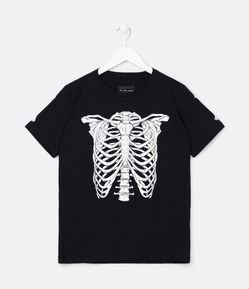 Camiseta Infantil com Estampa de Esqueleto que Brilha no Escuro - Tam 5 a 12 Anos