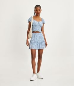 Short Saia em Viscose com Babadinho e Estampa Floral Contrastante