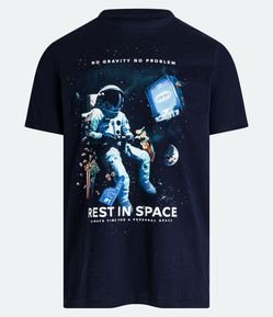 Camiseta Regular em Meia Malha com Estampa Astronauta Rest In Space