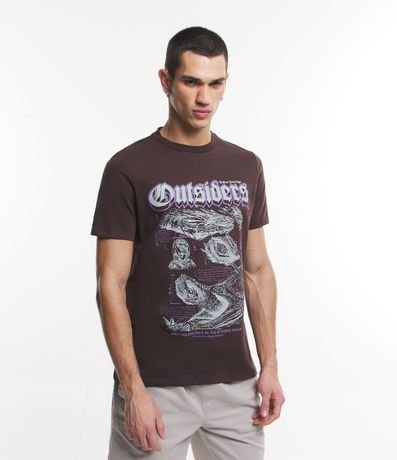 Camiseta Regular em Meia Malha com Estampa Dragão Outsider Menor preço em Camiseta Regular em Meia Malha com Estampa Dragão Outsider