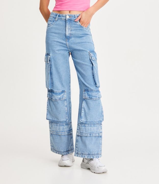Calça Wide Leg Cintura Alta em Jeans com Bolsos Cargo Azul 2
