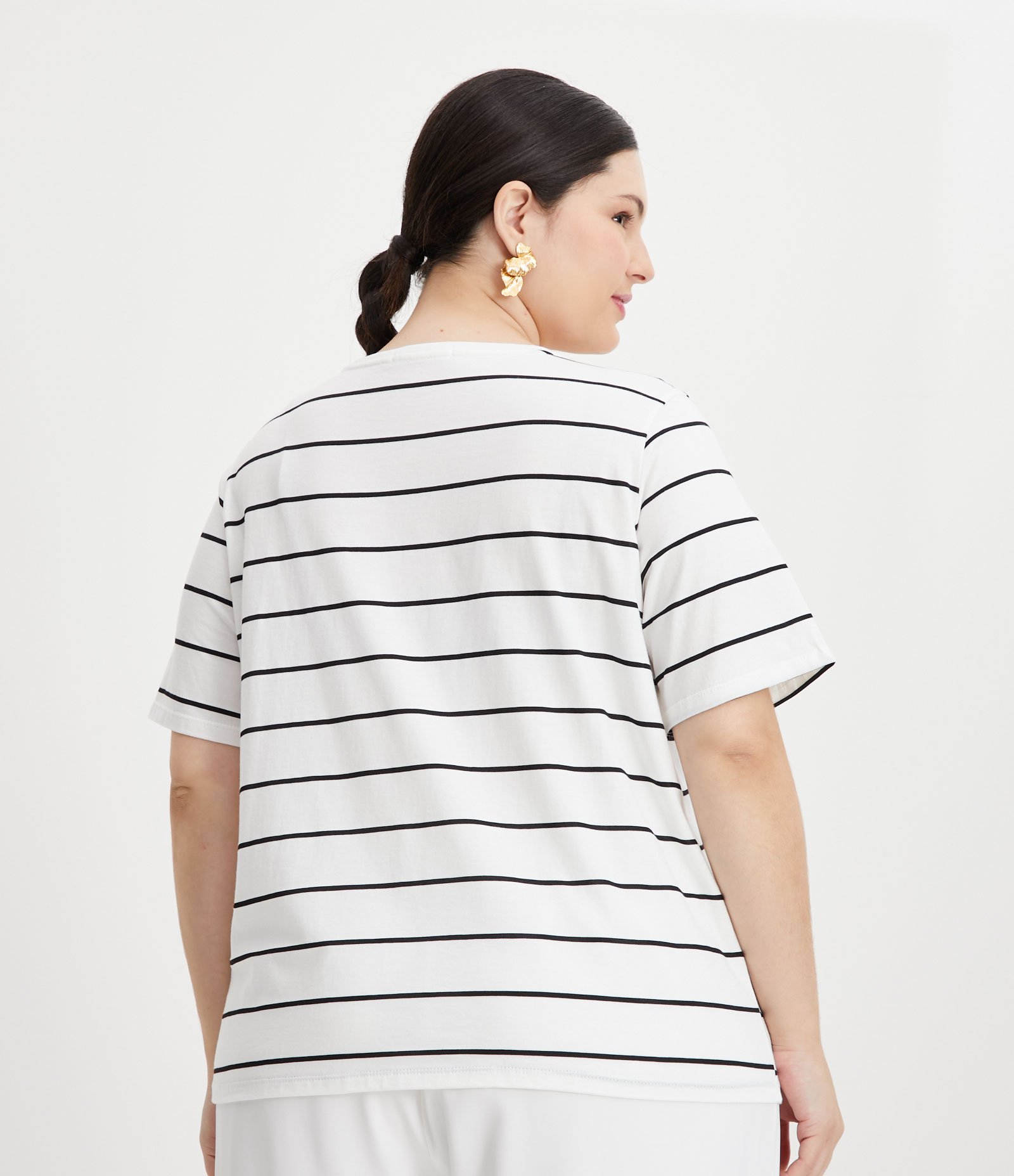 Blusa com Gola V e Estampa Listrada Curve & Plus Size Branco 3