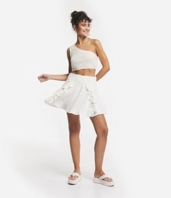 Saia Curta em Crepe com Babadinhos e Textura Jacquard