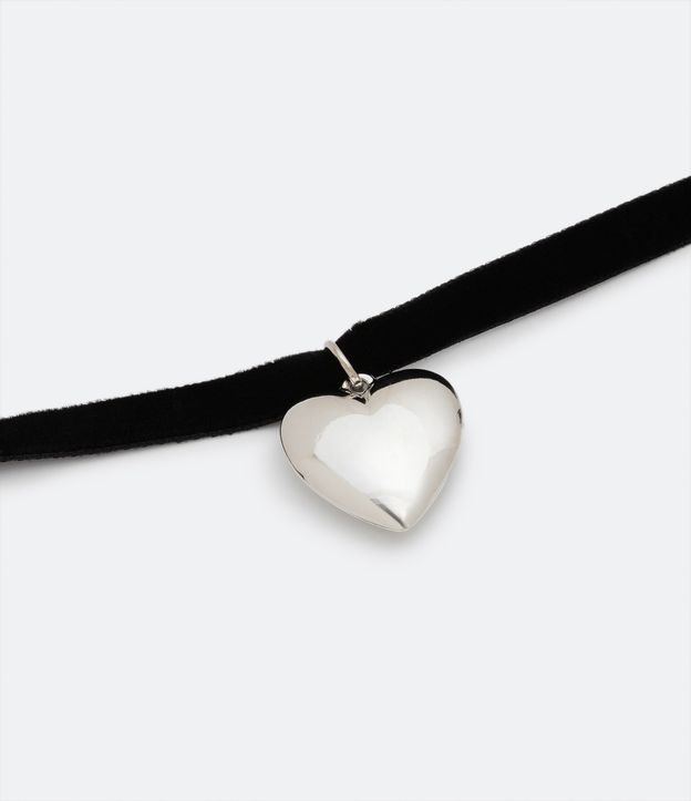 Choker en Tejido con Colgante de Corazón Negro 2