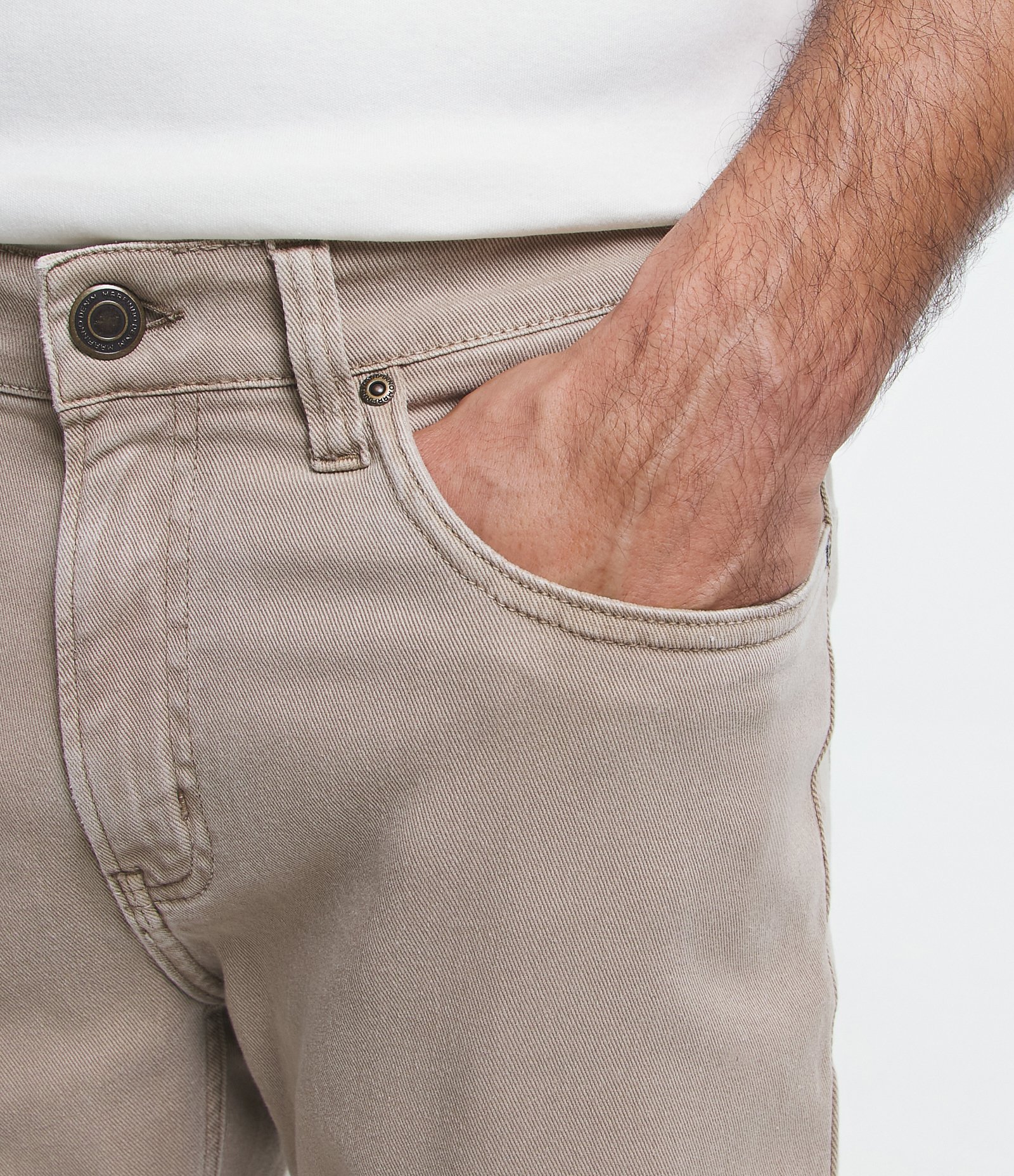 Calça Slim em Sarja com Bolsos 4