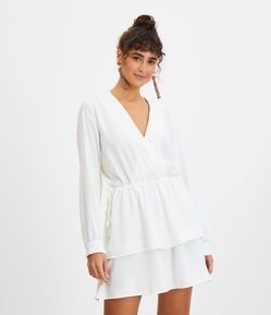 Vestido Curto em Crepe com Amarração e Babado na Barra