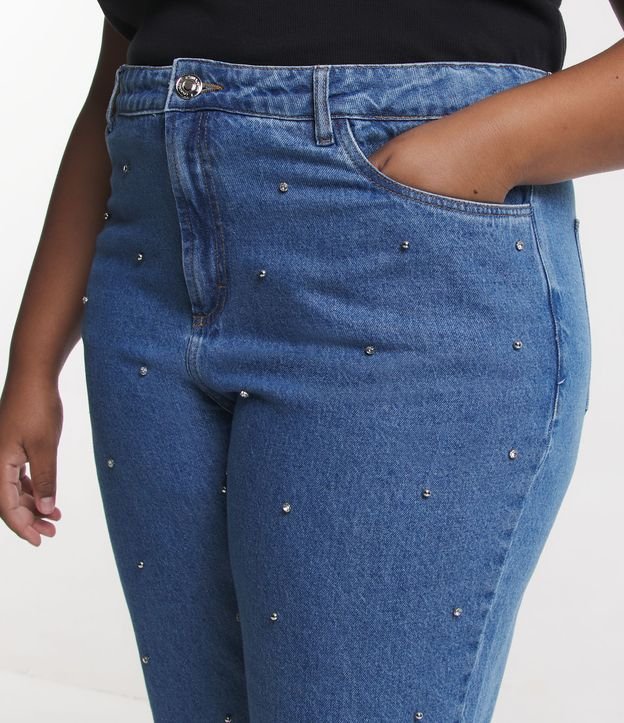 Calça Reta Jeans com Aplicação de Tachas Curve & Plus Size Azul 4