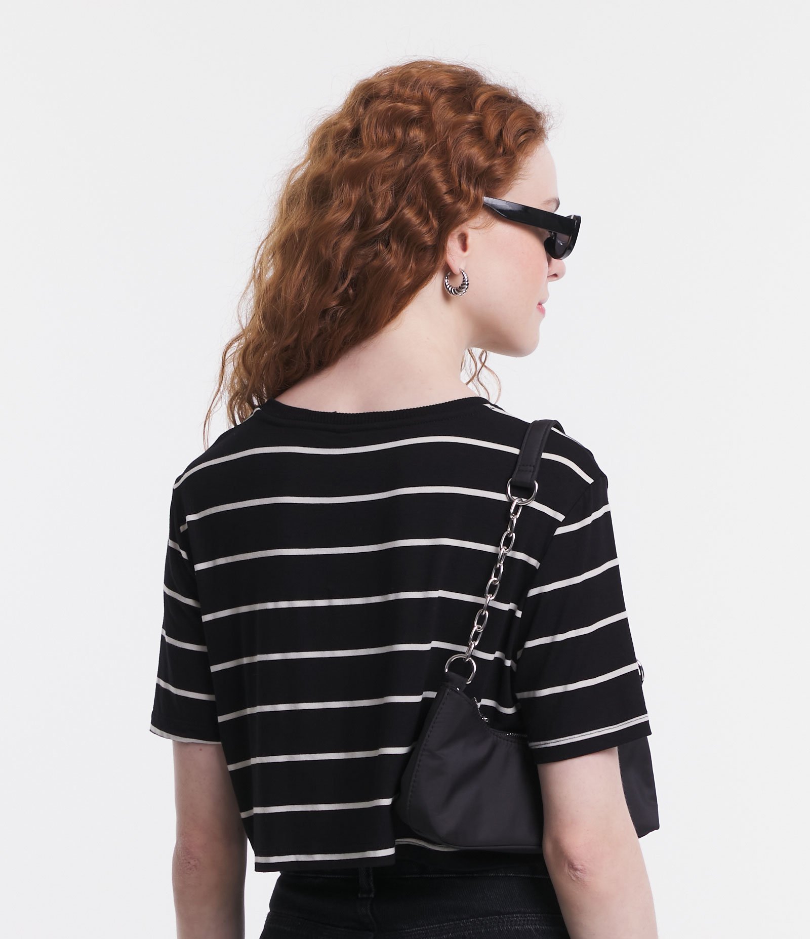 Blusa Cropped Manga Curta em Viscolycra com Estampa de Listras Preto 3