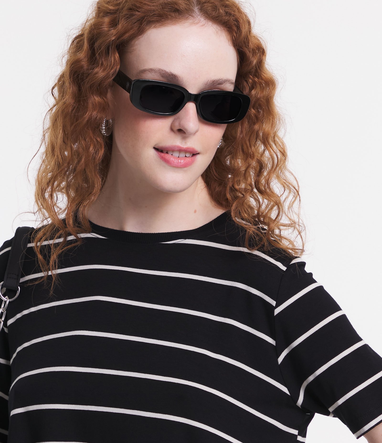 Blusa Cropped Manga Curta em Viscolycra com Estampa de Listras Preto 4
