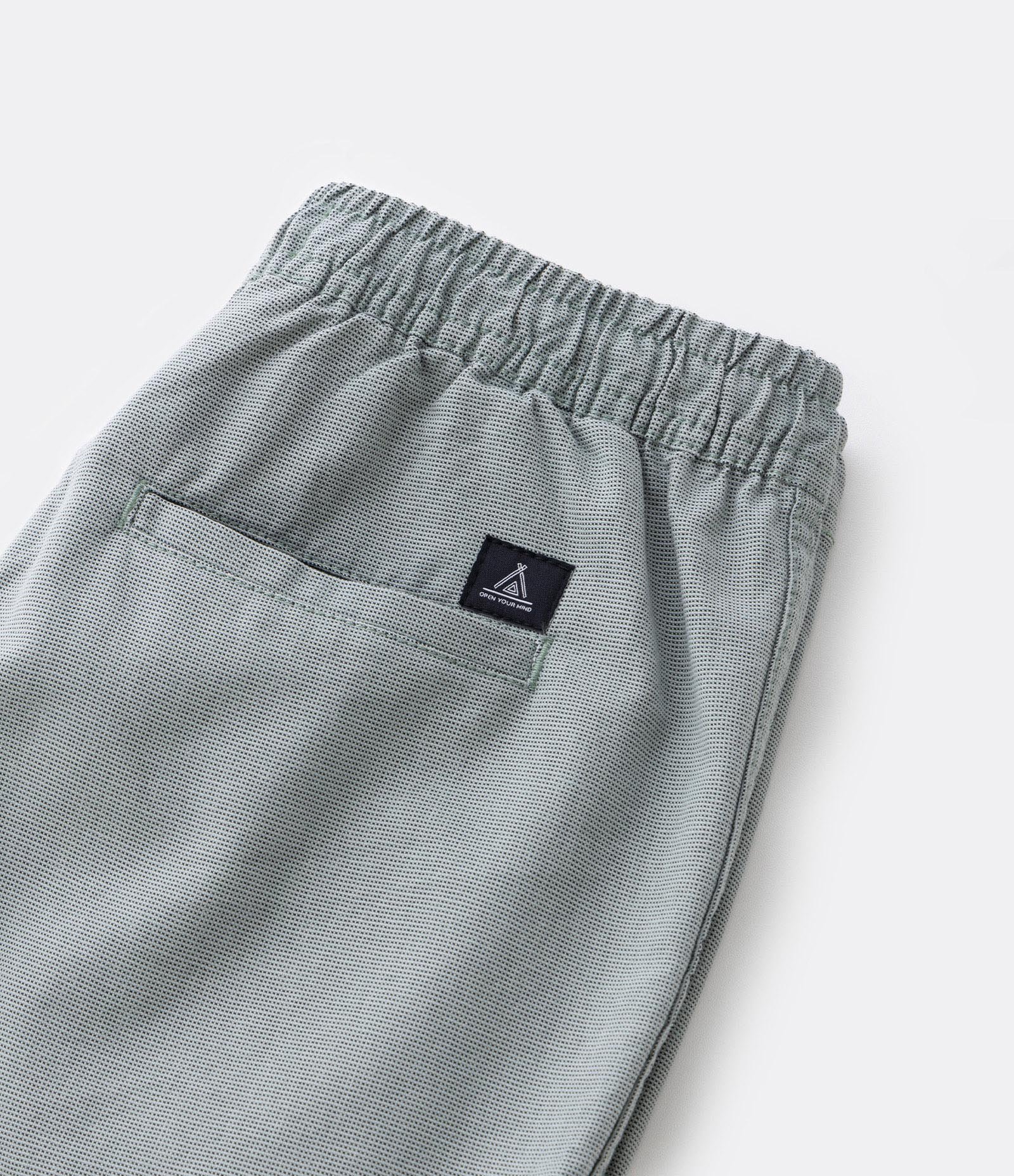 Bermuda Infantil em Sarja com Cordão no Cós - Tam 5 a 14 Anos Verde Claro 4