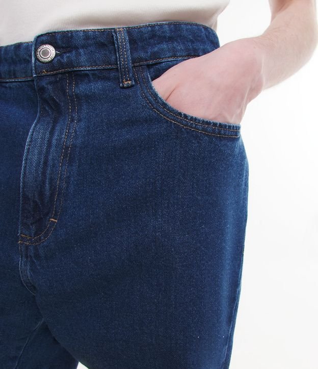 Calça Loose Jeans com Bolsos Azul Escuro 4
