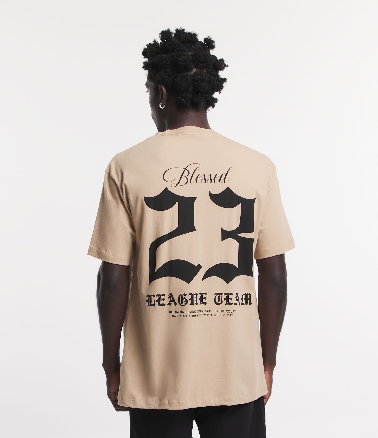 Camiseta Relaxed com Estampa Bola de Basquete e Lettering Marrom Claro 5