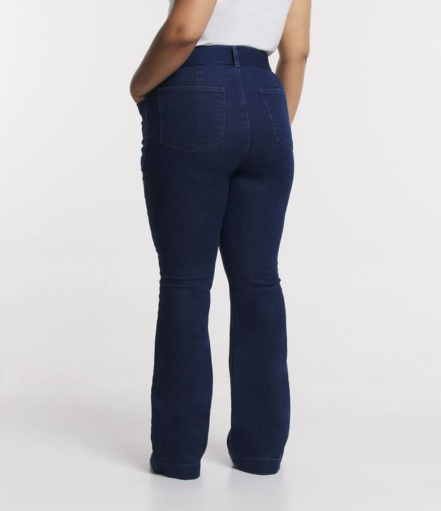 Calça Flare Jeans com Cinto e Fivela Forrada Curve & Plus Azul 3