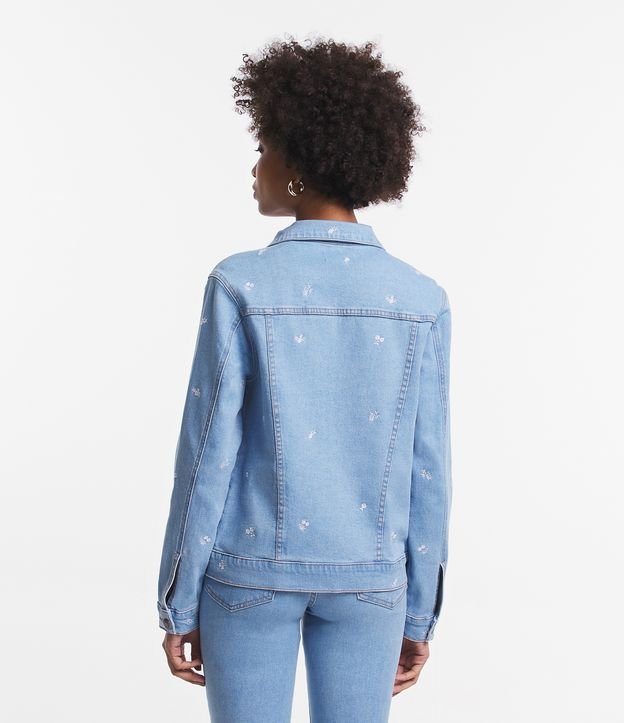 Jaqueta em Jeans com Bolsos e Florezinhas Bordadas Azul 5