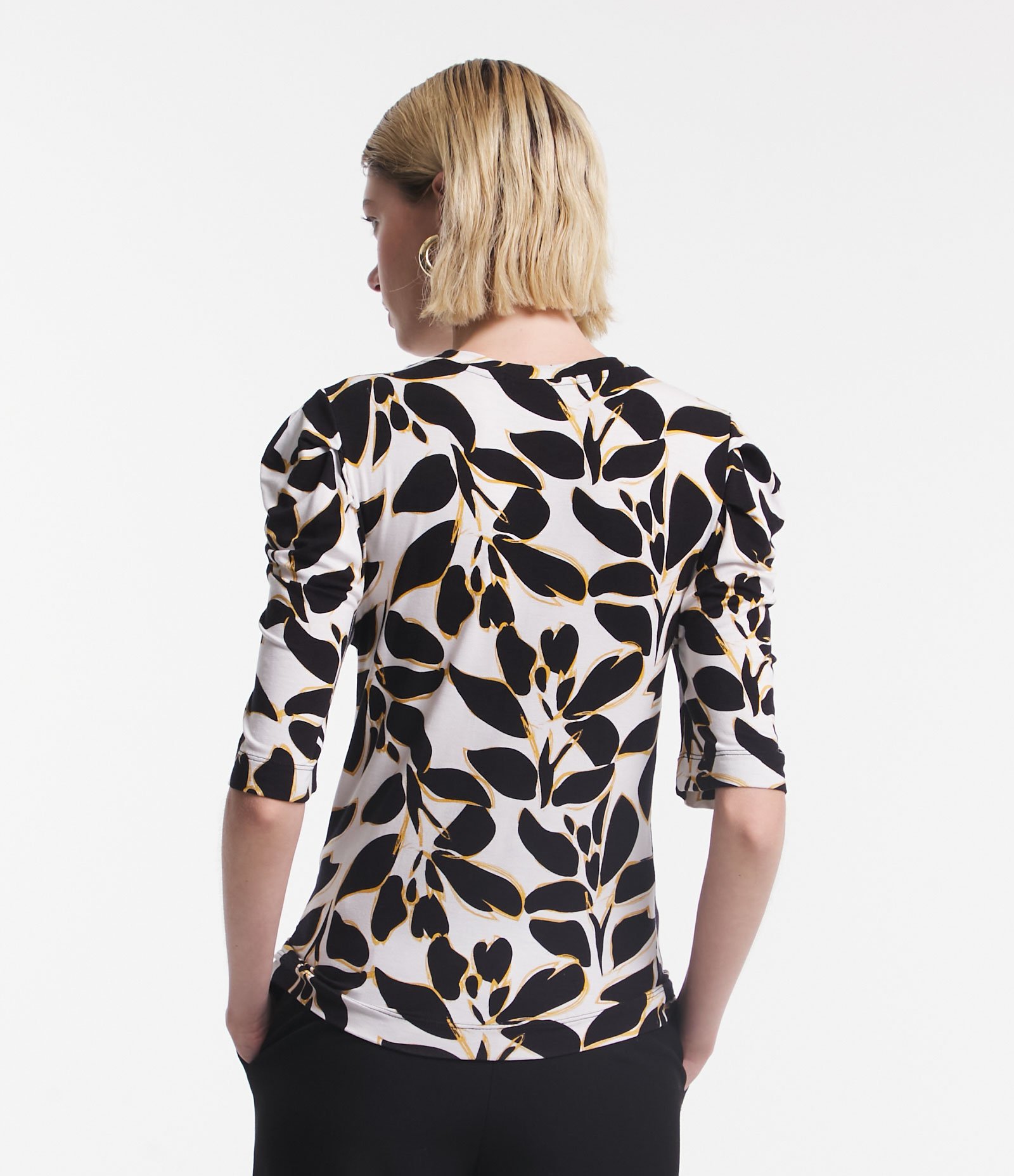 Blusa Manga Bufante em Viscolycra com Folhas Estampadas Preto/Off White/Amarelo 3