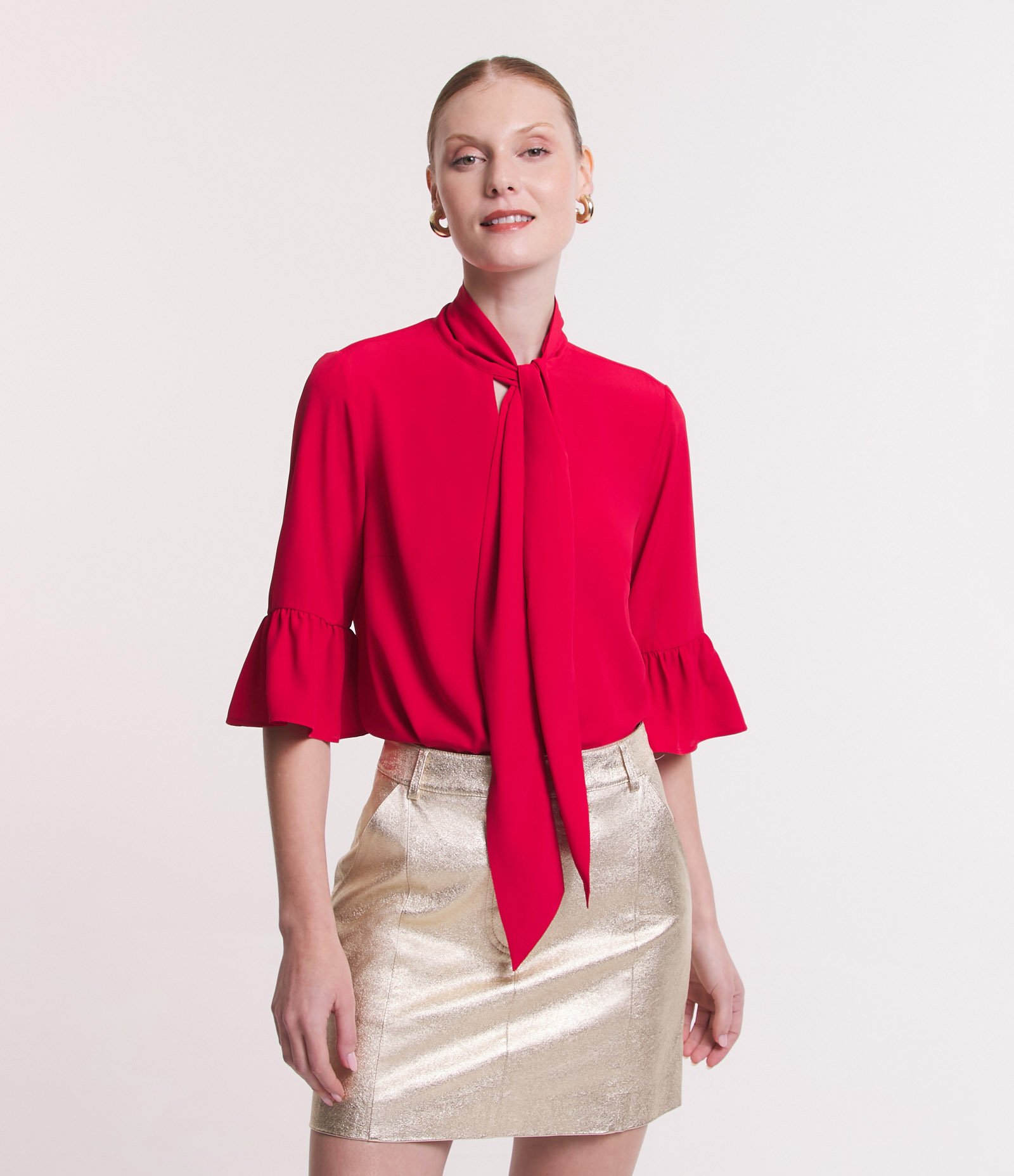 Blusa Manga Curta em Crepe com Laço na Gola Alta Vermelho 1