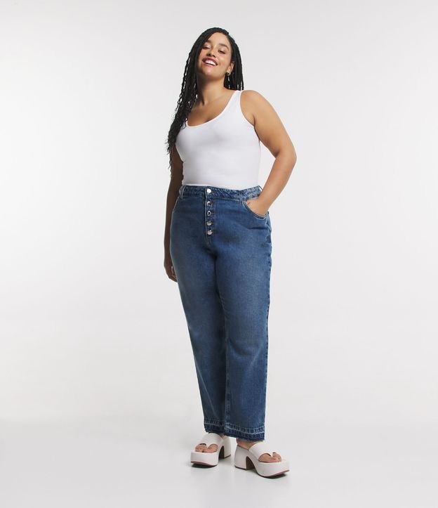 Calça Reta Jeans com Bolsos e Barra a Fio Curve & Plus Size Azul 1
